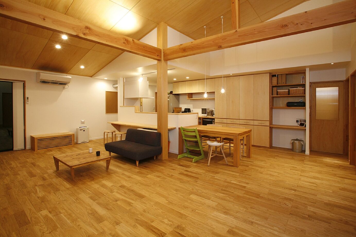 タツホーム　竜建 【2000～2500万円/39.7坪】自然素材をふんだんに使用した、ダイナミックな軒のある平屋の建築実例画像2