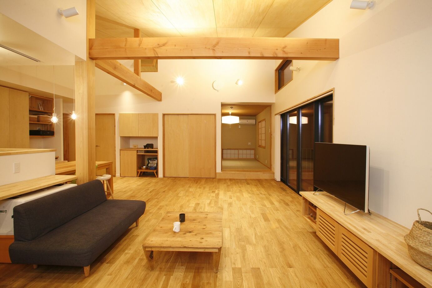 タツホーム　竜建 【2000～2500万円/39.7坪】自然素材をふんだんに使用した、ダイナミックな軒のある平屋の建築実例画像3