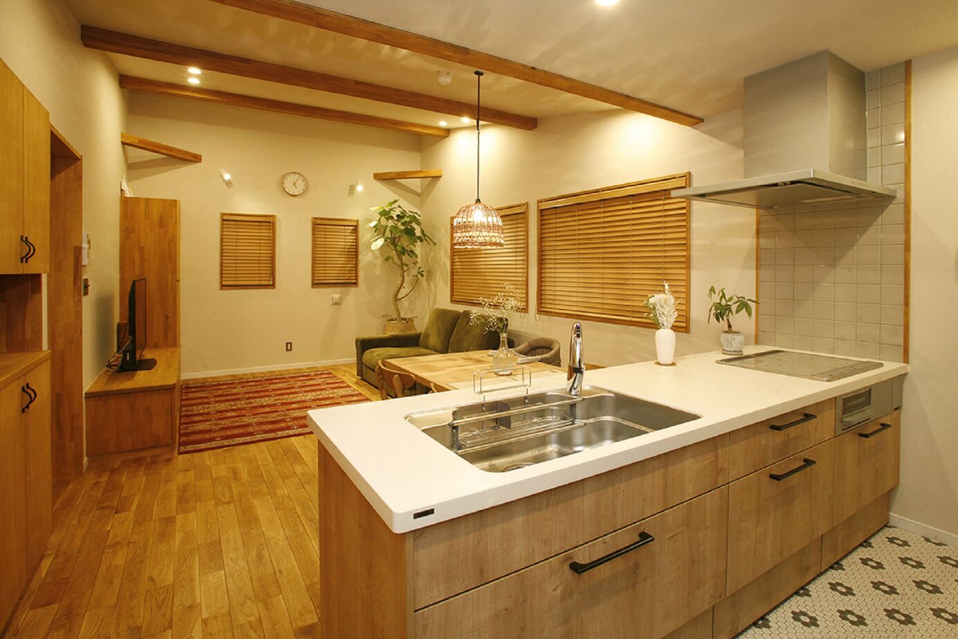 タツホーム　竜建 【2000～2500万円/37.5坪】異素材をМＩＸしたスタイリッシュで個性的な二世帯住宅の建築実例画像4