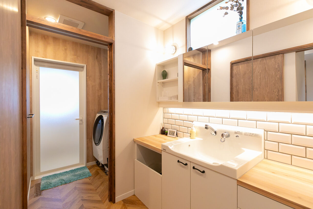 タツホーム　竜建 【本体価格2000万円台/34.8坪】木を惜しみなく使った内装でラフでかっこいい空間の住まいの建築実例画像8