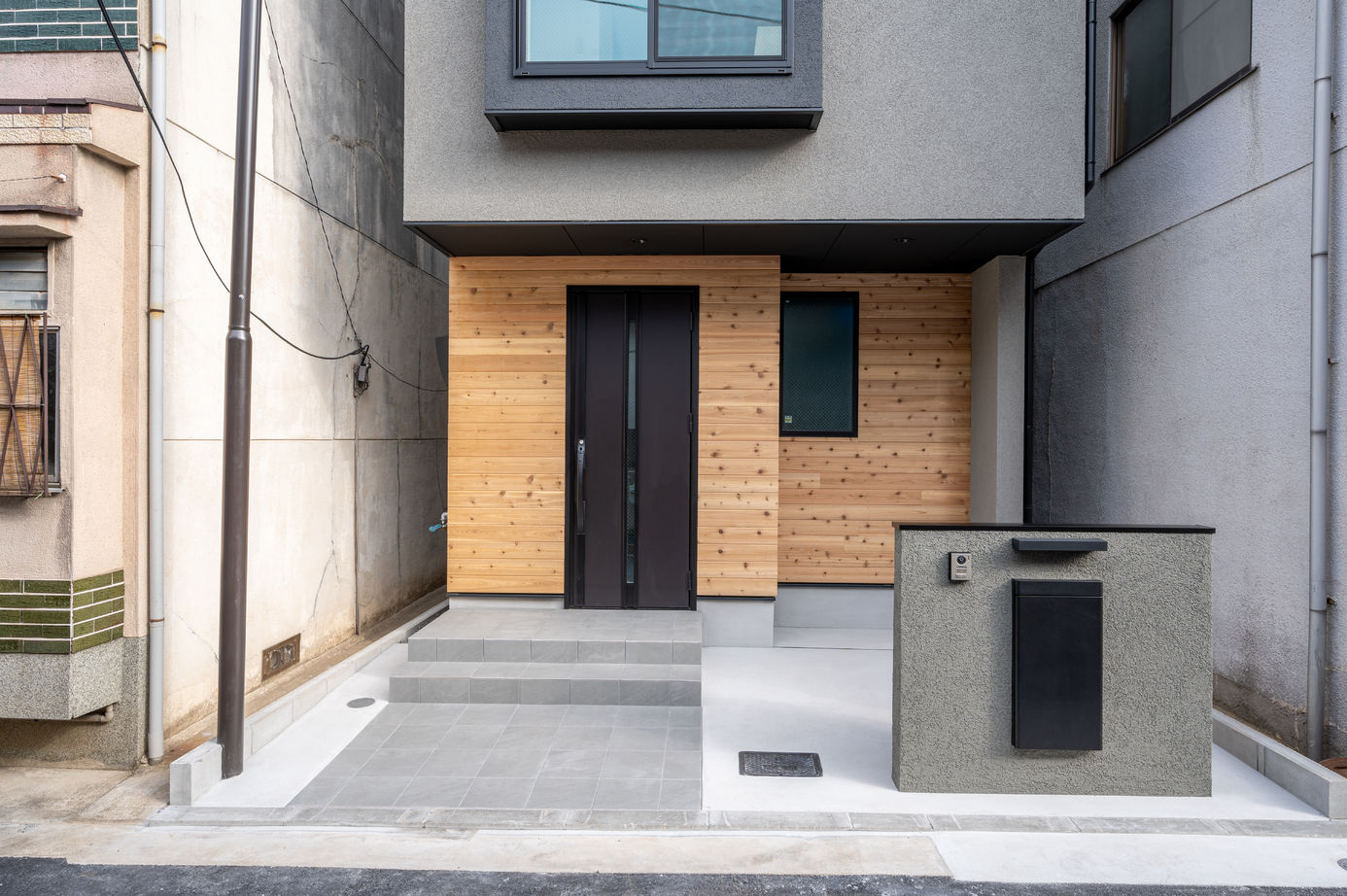 HOUSECODE(ハウスコード） 【堺市/1000万円台/20坪/狭小/間取り】太陽光が降り注ぐ吹抜け３階建てのお家の建築実例画像2