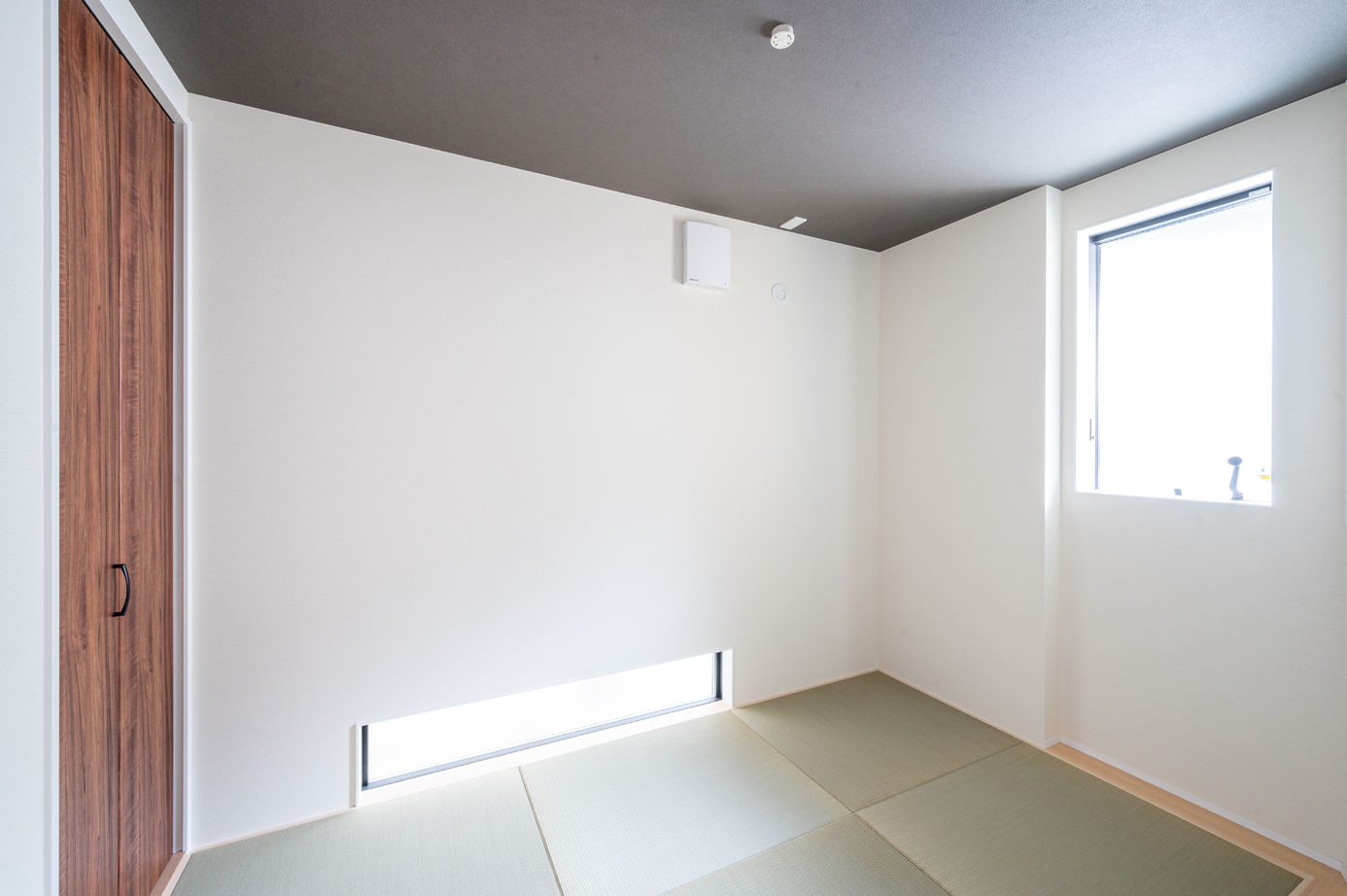 HOUSECODE(ハウスコード） 【堺市/1000万円台/20坪/狭小/間取り】太陽光が降り注ぐ吹抜け３階建てのお家の建築実例画像3