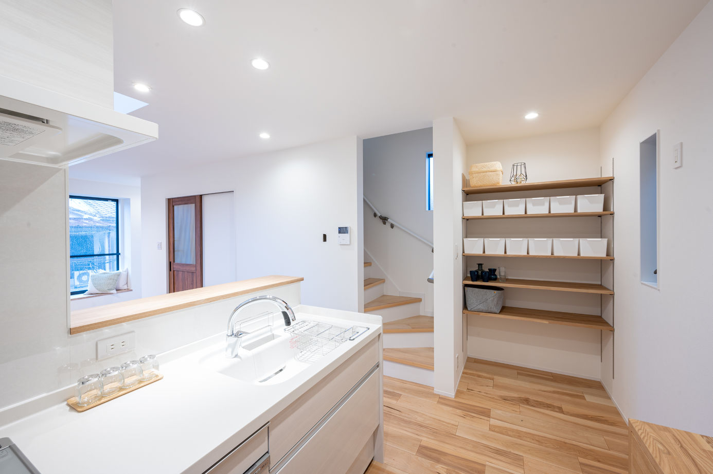 HOUSECODE(ハウスコード） 【堺市/1000万円台/20坪/狭小/間取り】太陽光が降り注ぐ吹抜け３階建てのお家の建築実例画像7