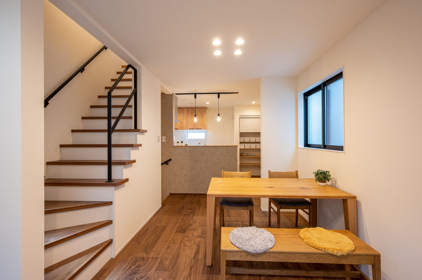 HOUSECODE(ハウスコード） 【大阪市/1000万円台/狭小/３階建て】１０坪の敷地に叶えた遊び心のある家の建築実例画像2