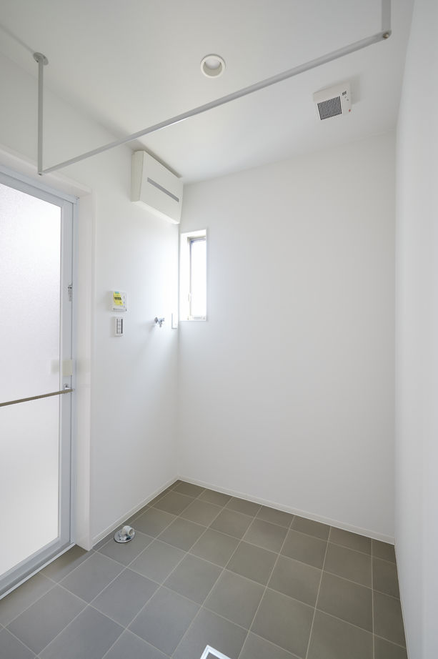 HOUSECODE(ハウスコード） 【堺市/2000万円台/平屋】陽光あふれる『中庭』を配した平屋の家【間取り図あり】の建築実例画像7