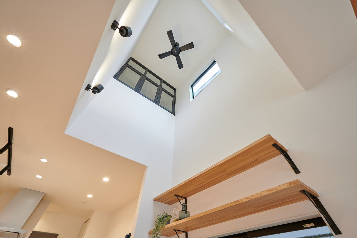 HOUSECODE(ハウスコード） 【堺市/1900万円台/敷地約30坪】吹抜けで1・2階がつながる家【間取り図あり】の建築実例画像7