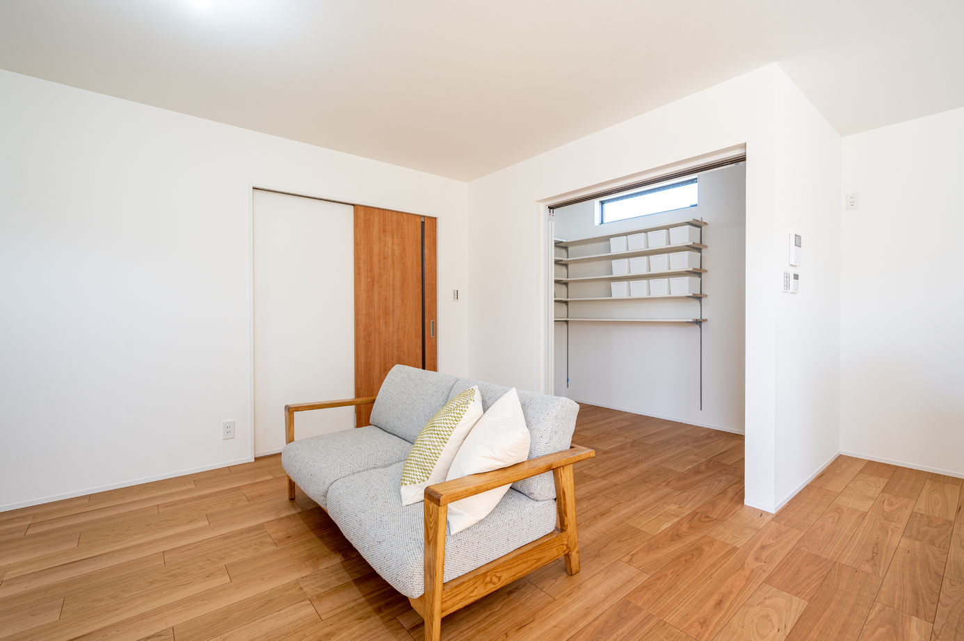 HOUSECODE(ハウスコード） [堺市/敷地約19坪/3階建て】白い塗り壁の家【間取り図あり】の建築実例画像4