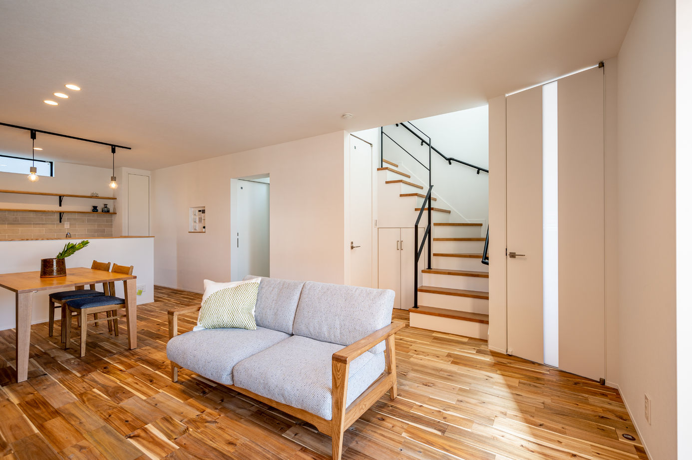 HOUSECODE(ハウスコード） 【堺市/1900万円台/無垢の床】家族と思い出を紡ぐ家【間取り図あり】の建築実例画像5