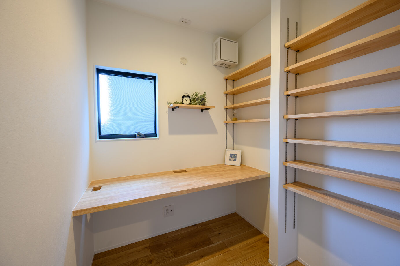 HOUSECODE(ハウスコード） 堺市/2階リビング/ゲーム部屋/暮らしを楽しみ、家族とくつろぐ″Chill‐HOUSE”の建築実例画像5