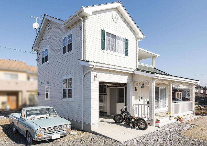 ホビースタイル　角屋工業 夫婦の大好きな趣味の場所を叶えた　ガレージとらせん階段があるアーリーアメリカンの住まいの建築実例画像