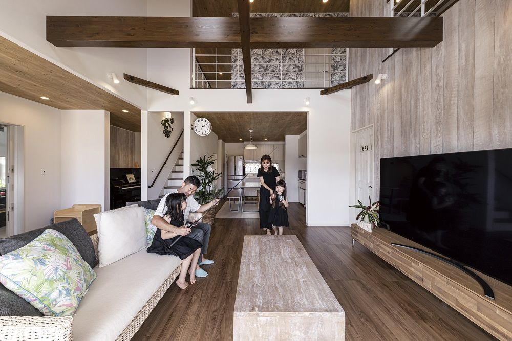 ホビースタイル　角屋工業 ペパーミントグリーンの可愛い外観にガレージ　L字型キッチンがあるアメリカンスタイルの建築実例画像4