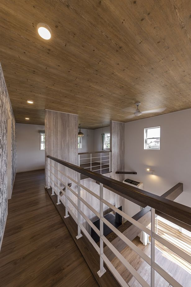 ホビースタイル　角屋工業 ペパーミントグリーンの可愛い外観にガレージ　L字型キッチンがあるアメリカンスタイルの建築実例画像6