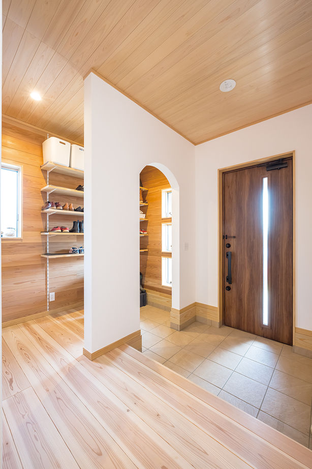 内山木材建設 【2000万円台/30坪台/平屋/防音室】諦めかけていた要望も柔軟設計で見事実現。無垢材×漆喰で心地よい空間にの建築実例画像9