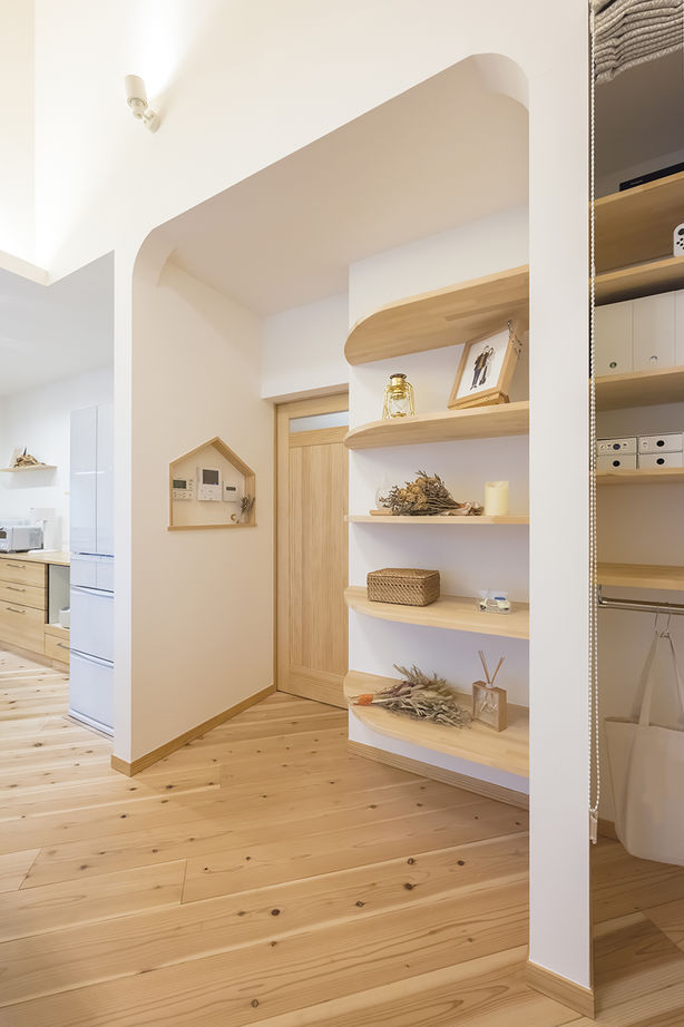 内山木材建設 【2000万円台/30坪台/平屋】希望の間取りを実現。埼玉県産材にこだわった無垢と漆喰壁の家の建築実例画像4