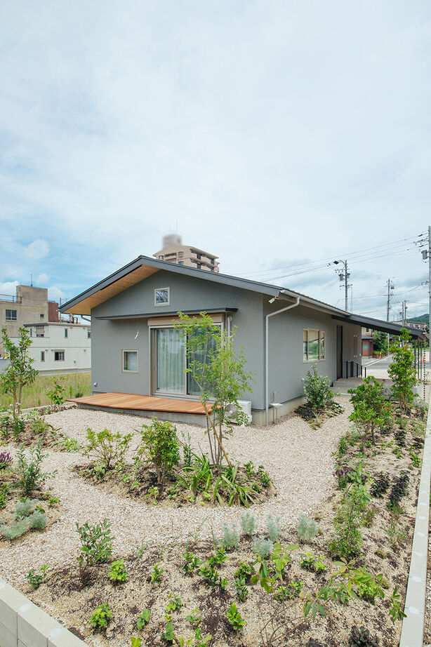 暮るみ（くるみ） 【平屋/3000万円以下/25坪以下/間取図有】お風呂が中心の間取りで暖かく、長く暮らせるバリアフリーの家の建築実例画像10