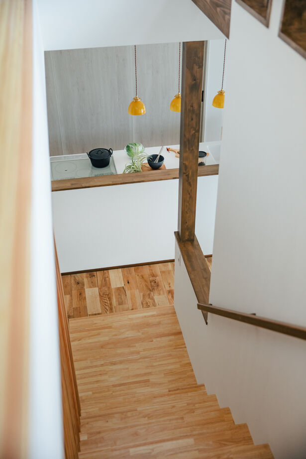 暮るみ（くるみ） 【30坪台/岡崎市】木の温もりに包まれる、梁見せリビングのある高性能住宅。家族が繋がる心地よい暮らしの建築実例画像6