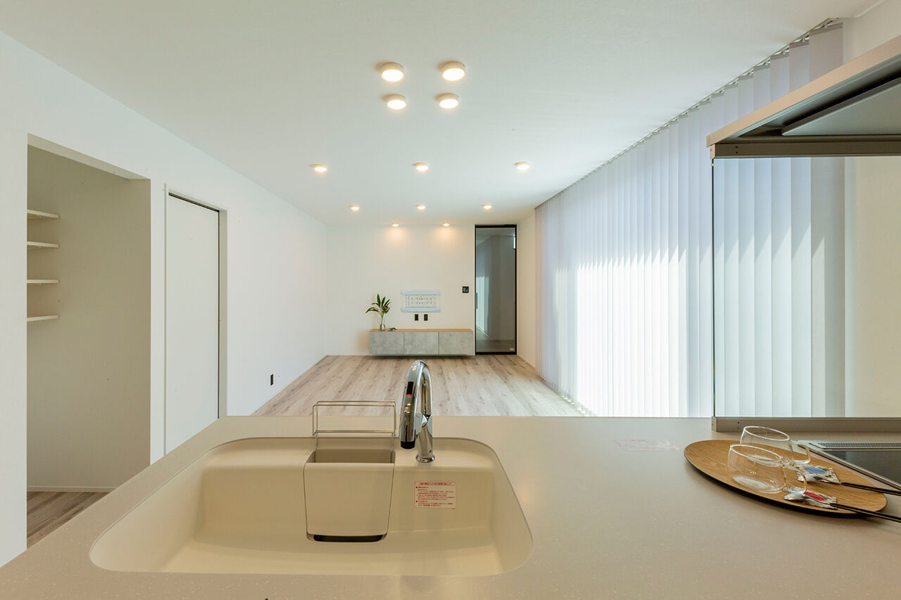 灯す家 【間取り図有｜約23坪｜平屋】外の視線をシャットアウトするプライベートテラスのある家の建築実例画像5