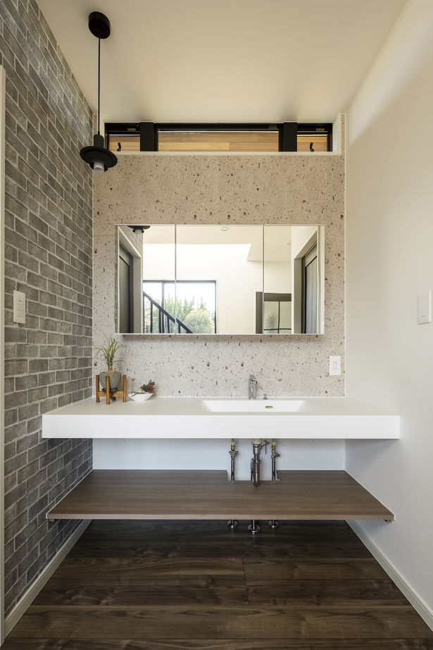 A ARCHiTECT 【本体価格2800万円/約43.2坪】開放感溢れる吹き抜けのLDKと家族だの時間を楽しむ中庭のある家の建築実例画像8