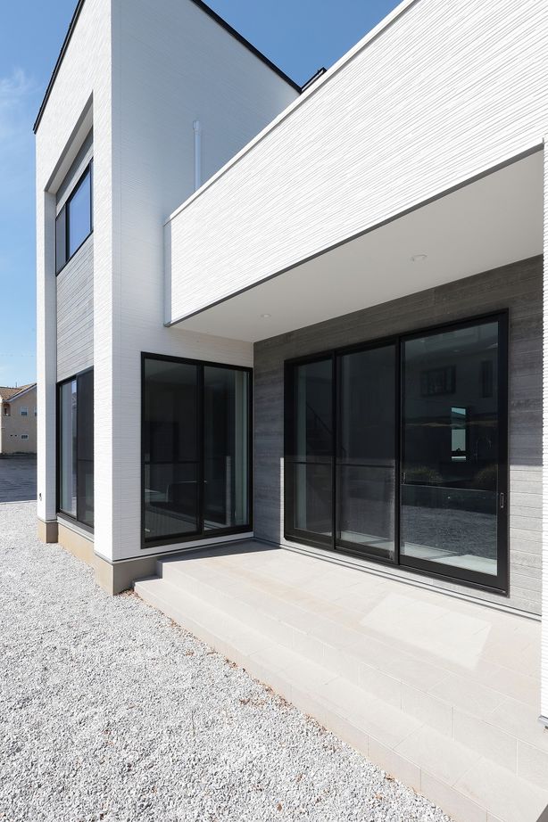 A ARCHiTECT 【本体価格2500万円/33.8坪】白を基調とした「箱が重なる家」の建築実例画像3