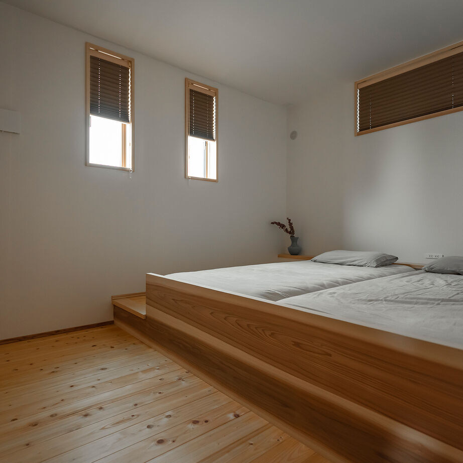 エコワークス 【ZEH住宅/34.8坪/2階建て/間取り図あり】旗竿地で叶えた快適空間。子育て世帯に嬉しいアイディが満載の家の建築実例画像9