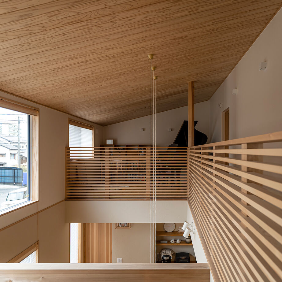 エコワークス 【ZEH住宅/37.6坪/2階建て】敷地面積は27.8坪。大胆なプランニングで吹き抜けのある開放的な住まいを実現の建築実例画像7