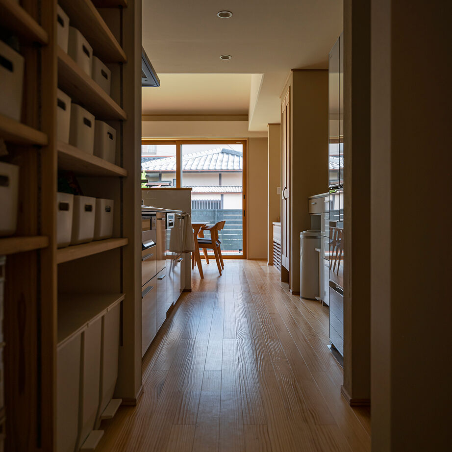 エコワークス 【ZEH住宅/47.7坪/平屋/間取り図あり】ストレスフリーな8の字動線。インナーガレージのある家の建築実例画像5