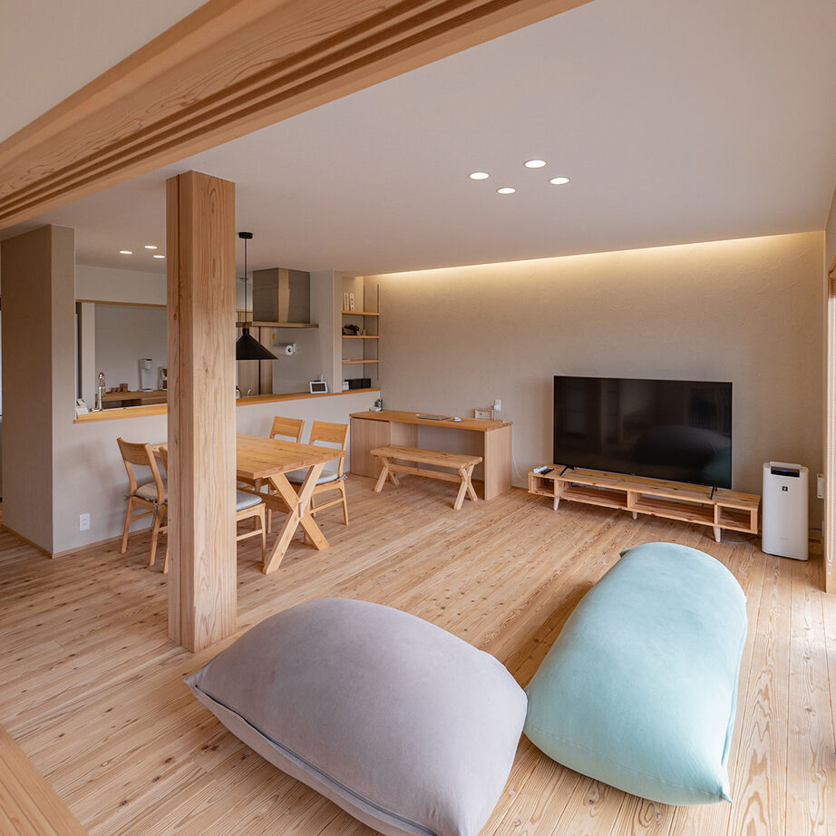 エコワークス 【木の家/平屋/24坪/間取図あり/ZEH】コンパクトでもゆったり心地よく。夫婦とワンちゃんが暮らす2LDK平屋の建築実例画像