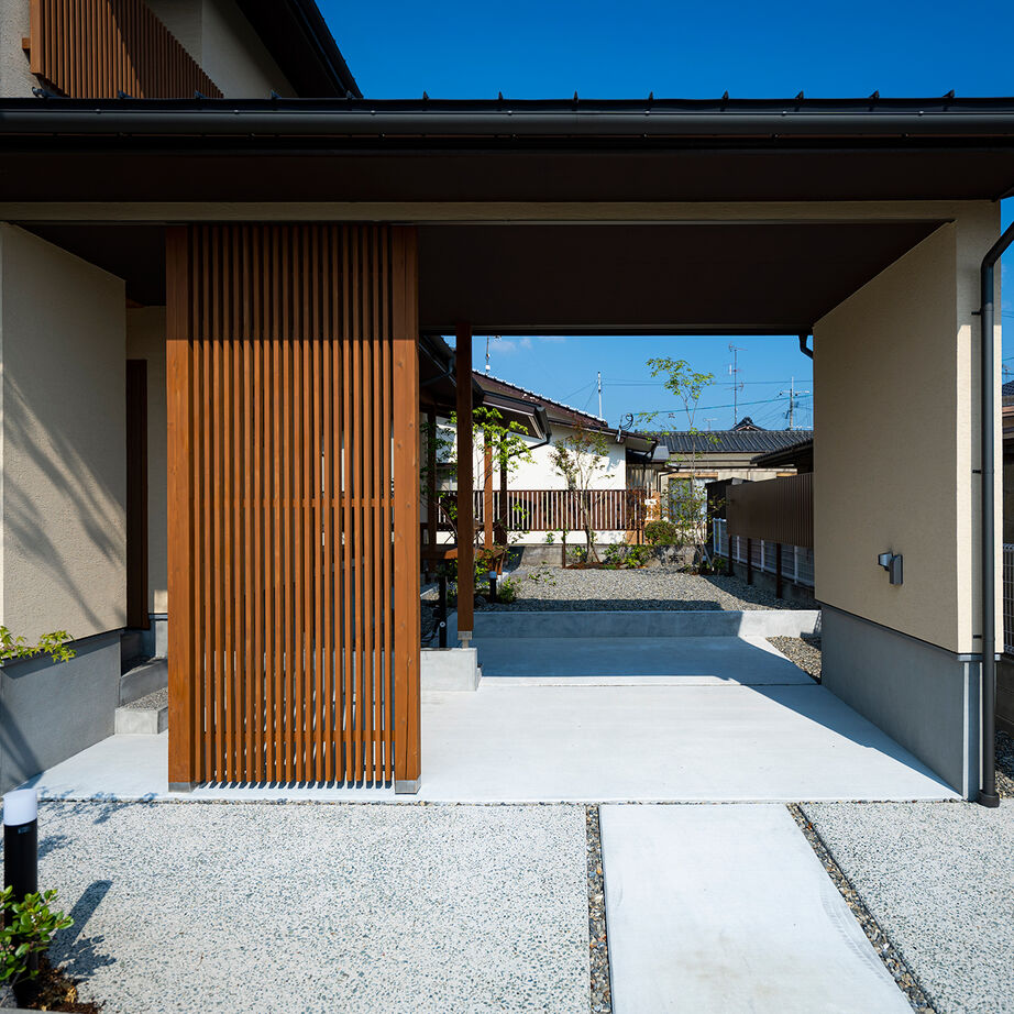 エコワークス 【ZEH住宅/39.5坪/2階建て/間取り図あり】夢のアトリエで描き、音楽室で楽器を奏でる、和カフェのような家の建築実例画像3