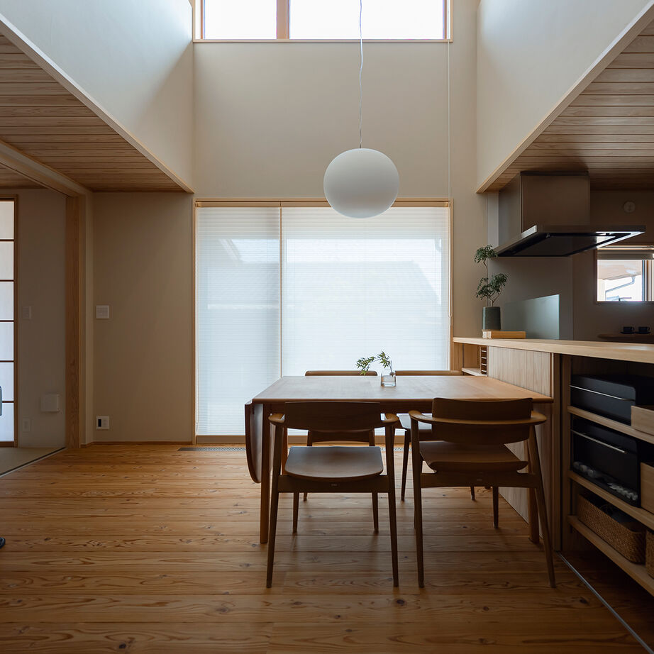 エコワークス 【ZEH住宅/39.5坪/2階建て/間取り図あり】夢のアトリエで描き、音楽室で楽器を奏でる、和カフェのような家の建築実例画像5