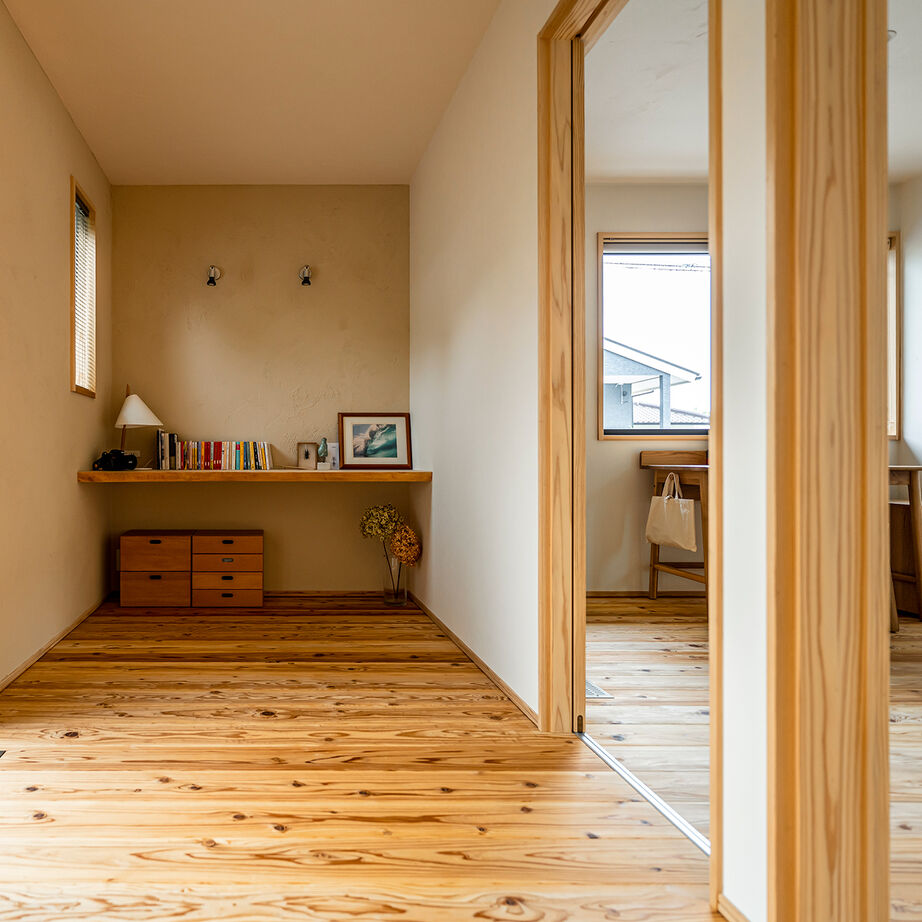 エコワークス 【ZEH住宅/31.3坪/平屋】L字の間取りでお互いの気配を感じながら暮らせる「4人家族に丁度いい平屋」の建築実例画像7