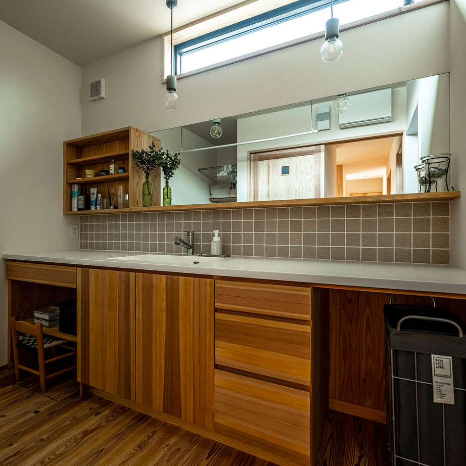 エコワークス 【ZEH住宅/31.3坪/平屋】L字の間取りでお互いの気配を感じながら暮らせる「4人家族に丁度いい平屋」の建築実例画像9