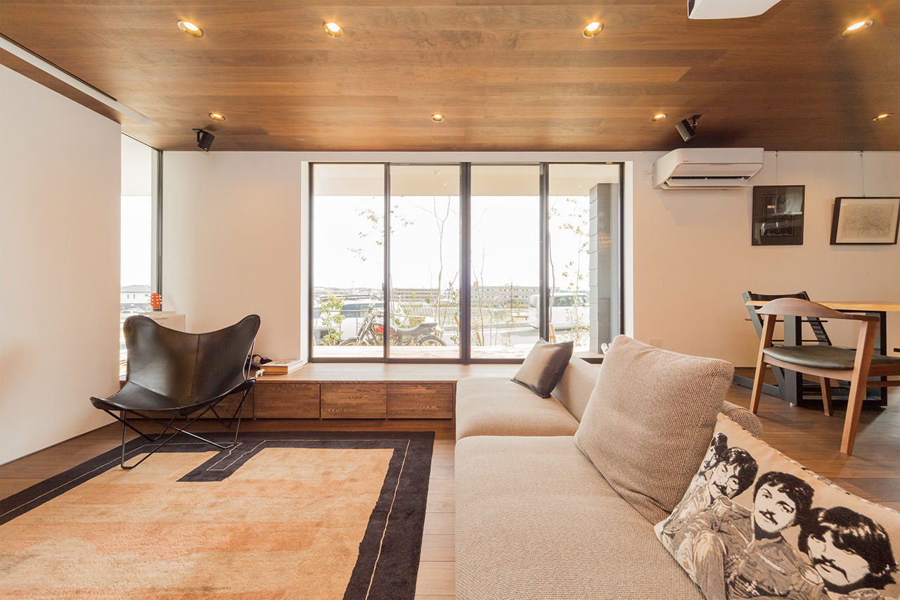 ブラザー不動産 【愛知県/中庭】ゆとりある間取りに自然素材がアクセント。デザイン×施工力で実現したおしゃれな2階建ての建築実例画像3