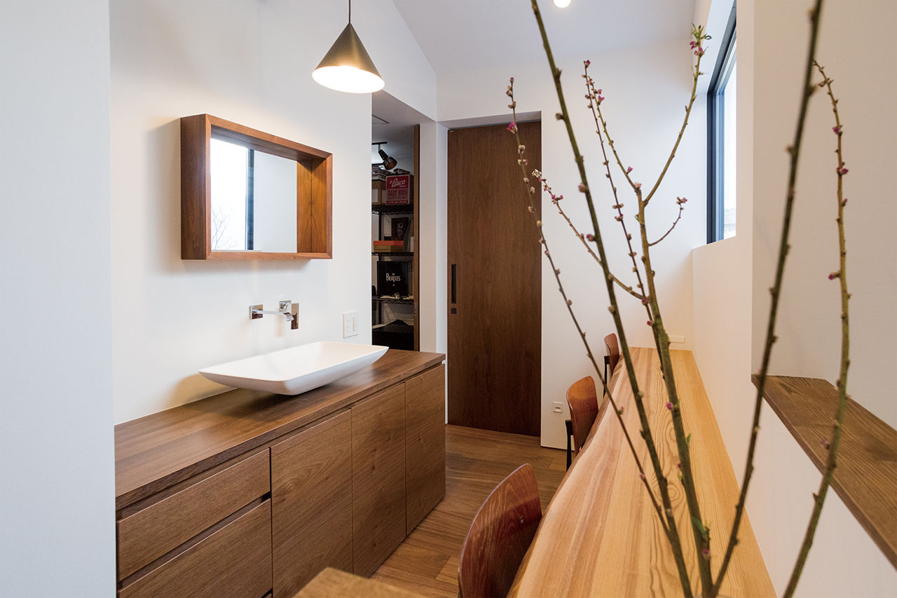 ブラザー不動産 【愛知県/中庭】ゆとりある間取りに自然素材がアクセント。デザイン×施工力で実現したおしゃれな2階建ての建築実例画像9