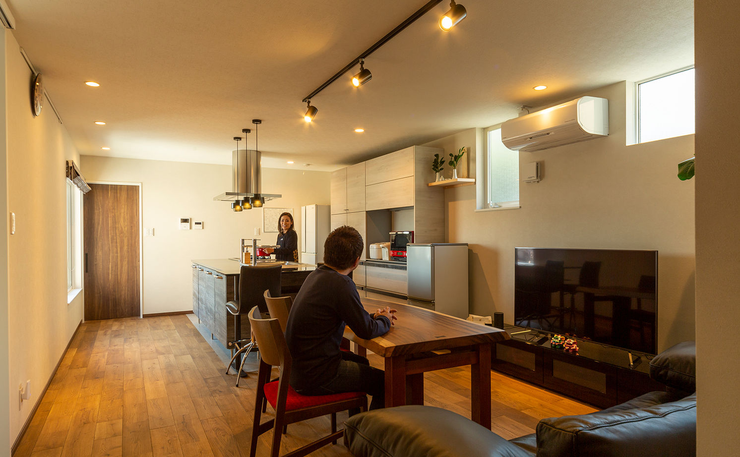 ブラザー不動産 【平屋｜2000万円台｜建築家デザイン｜傾斜地｜変形地｜間取り】あっぱれ！三角の不整形地に建てた三角の家の建築実例画像3