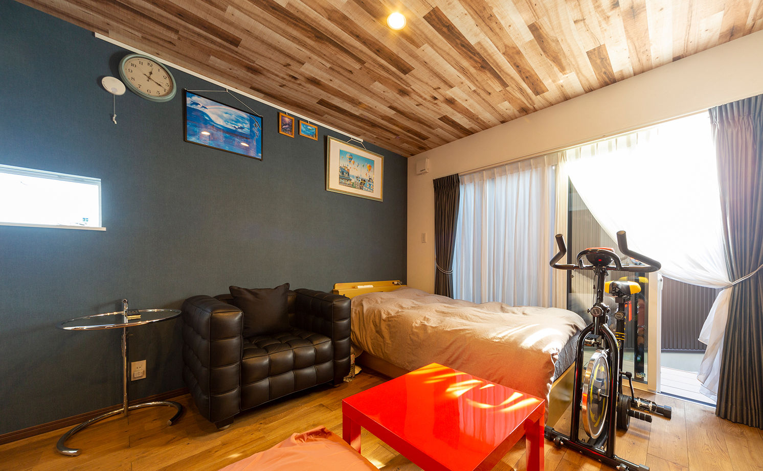 ブラザー不動産 【平屋｜2000万円台｜建築家デザイン｜傾斜地｜変形地｜間取り】あっぱれ！三角の不整形地に建てた三角の家の建築実例画像11