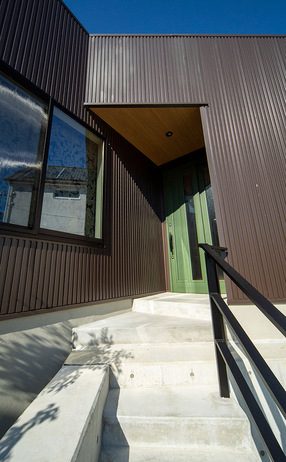 ブラザー不動産 【平屋｜2000万円台｜建築家デザイン｜傾斜地｜変形地｜間取り】あっぱれ！三角の不整形地に建てた三角の家の建築実例画像14