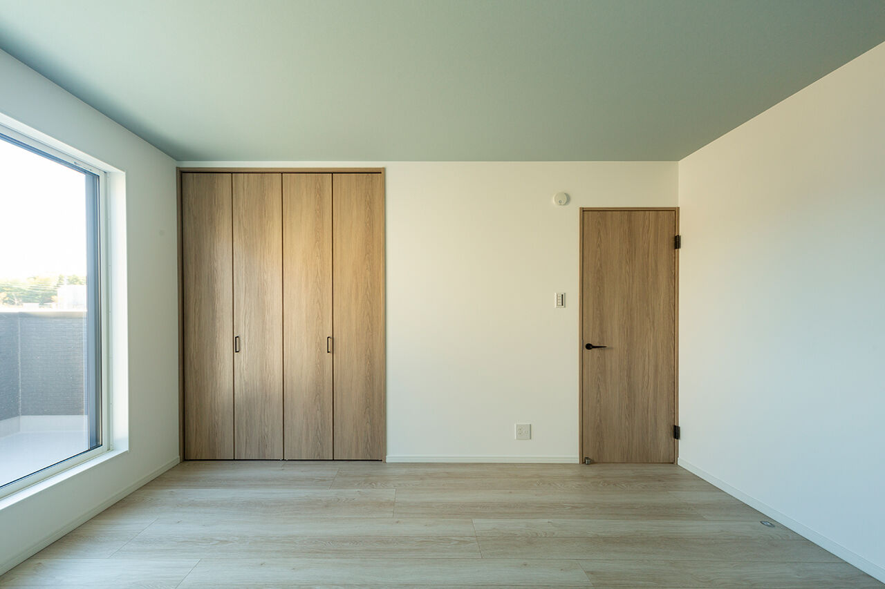 ブラザー不動産 【名古屋市｜30坪台・3LDK｜土地｜太陽光・蓄電池】アイランドキッチンを中心としたスッキリ生活空間の建築実例画像8