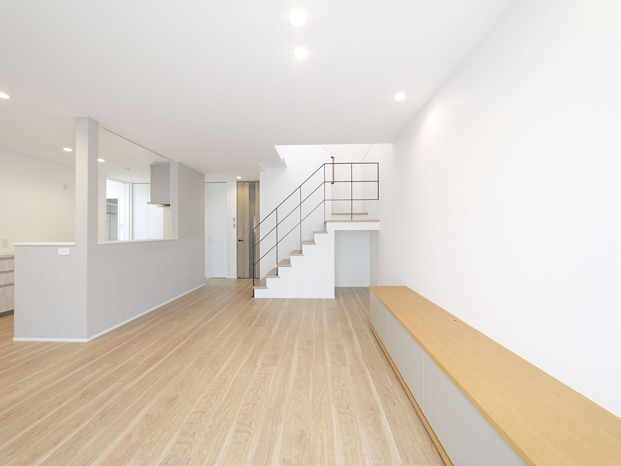 ブラザー不動産 【名古屋市｜2000万円台後半｜30坪台・4LDK｜土地】玄関からの2WAY&家事ラク回遊動線のある家の建築実例画像3