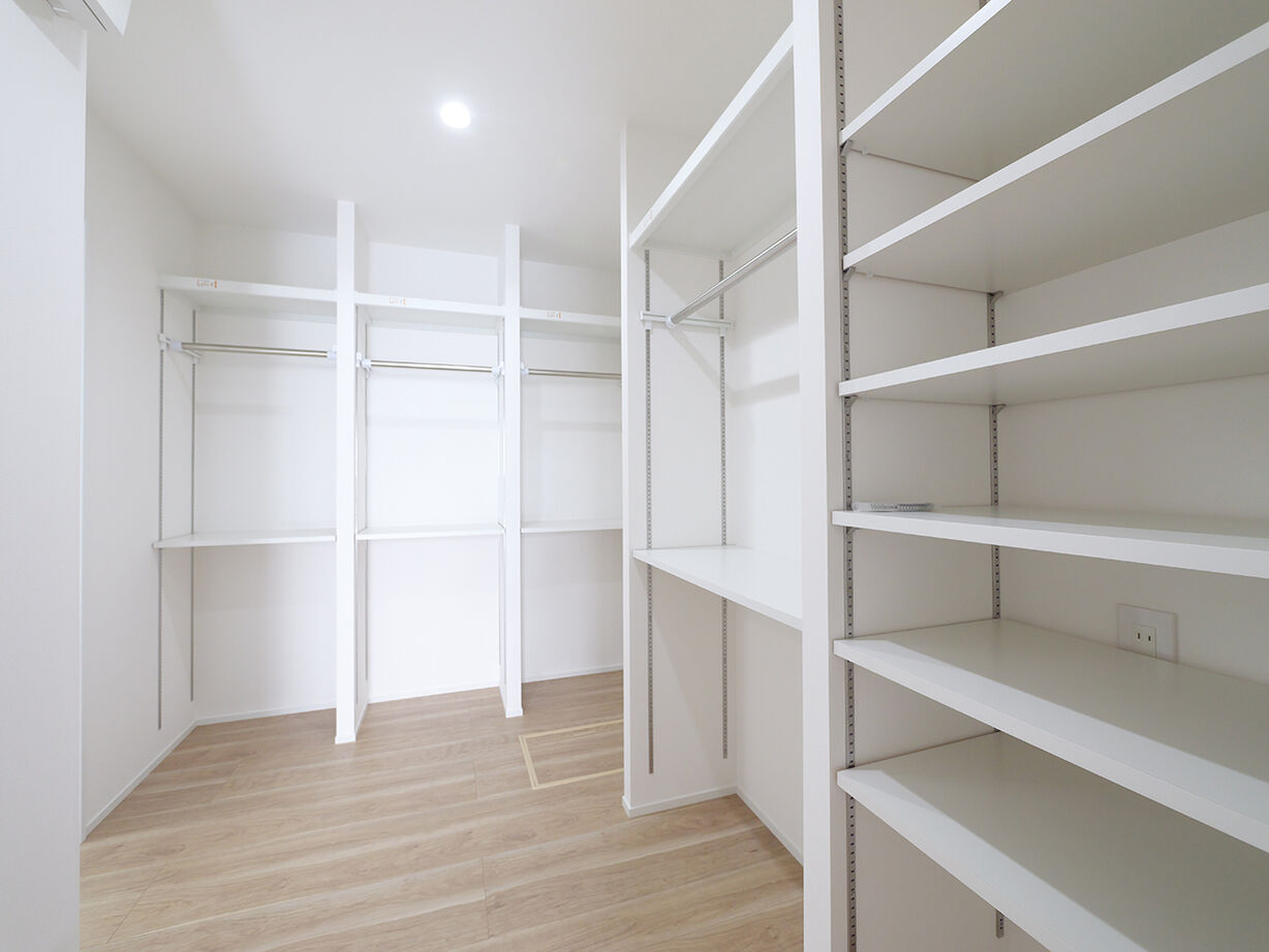 ブラザー不動産 【名古屋市｜2000万円台後半｜30坪台・4LDK｜土地】玄関からの2WAY&家事ラク回遊動線のある家の建築実例画像6