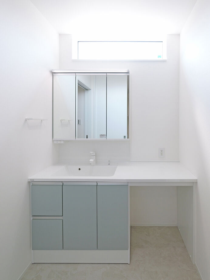 ブラザー不動産 【名古屋市｜2000万円台後半｜30坪台・4LDK｜土地】玄関からの2WAY&家事ラク回遊動線のある家の建築実例画像7