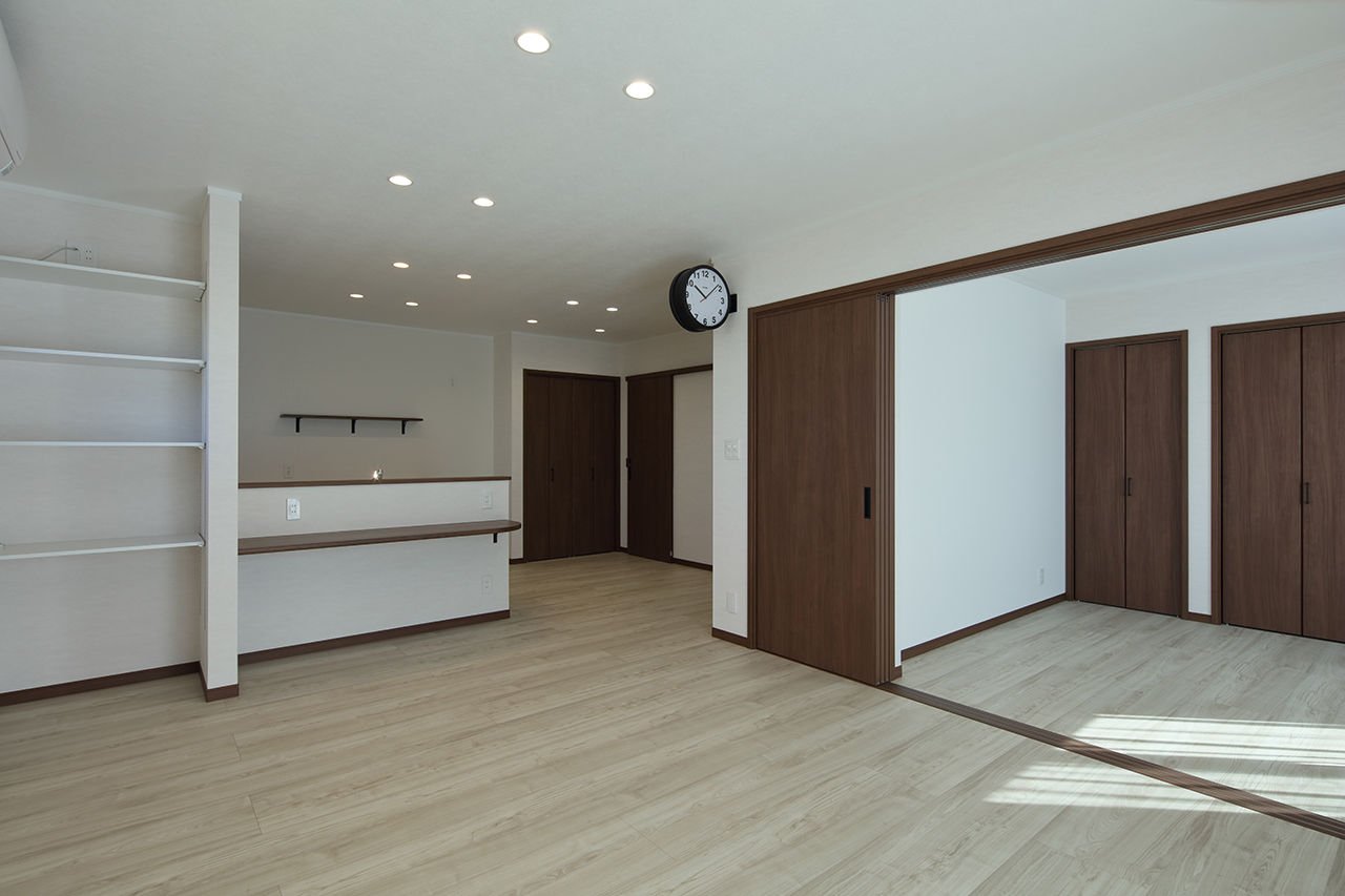 SEINO HOME（セイノーホーム） by 西濃建設 岐阜|2100万円×間取り｜土地から相談！おうち図書館にサンルーム、独立洗面にたっぷり収納も希望通りの家の建築実例画像3