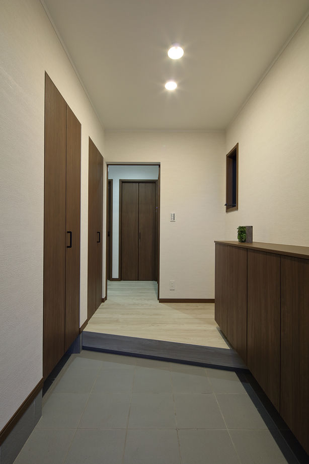 SEINO HOME（セイノーホーム） by 西濃建設 岐阜|2100万円×間取り｜土地から相談！おうち図書館にサンルーム、独立洗面にたっぷり収納も希望通りの家の建築実例画像8