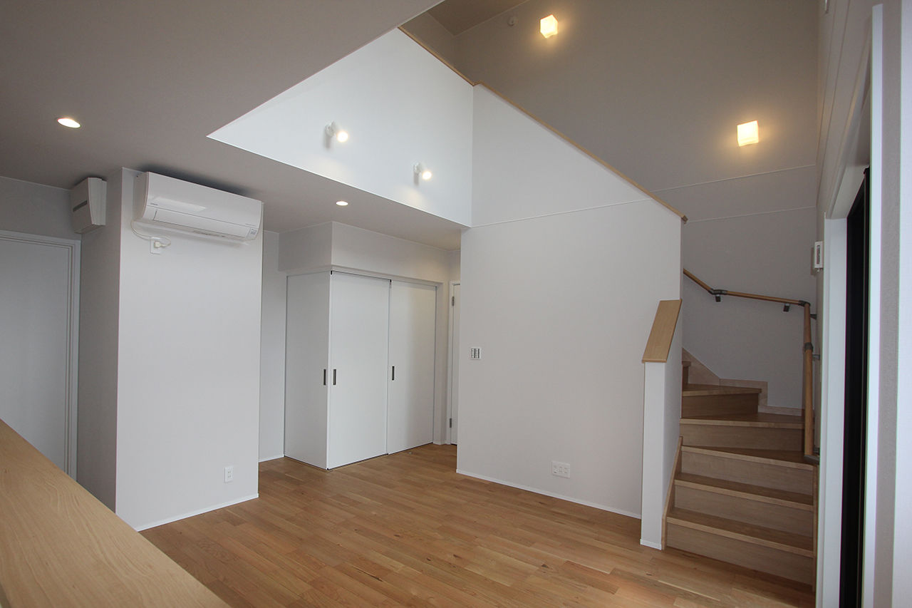 SEINO HOME（セイノーホーム） by 西濃建設 【岐阜｜L字型×2000万円台｜間取り】土地提案からお任せ！L字型の外観が格好いい、吹抜けリビングの家の建築実例画像3