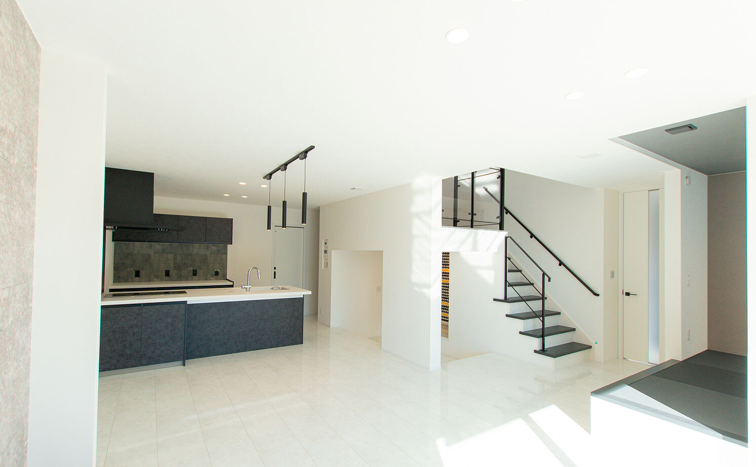 SEINO HOME（セイノーホーム） by 西濃建設 【岐阜/3000万円台/40坪台/間取り】おこもりヌックにスキップフロア。お子さんと楽しく暮らすデザイン住宅の建築実例画像2