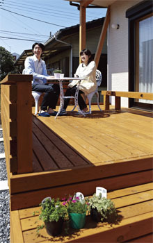 昭栄建設の注文住宅 予算を配慮した柔軟な提案 無垢材に包まれた理想の家の建築実例画像3