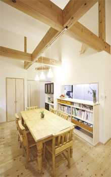 昭栄建設の注文住宅 構造・素材などに大満足 無垢材たっぷりの二世帯住宅の建築実例画像4