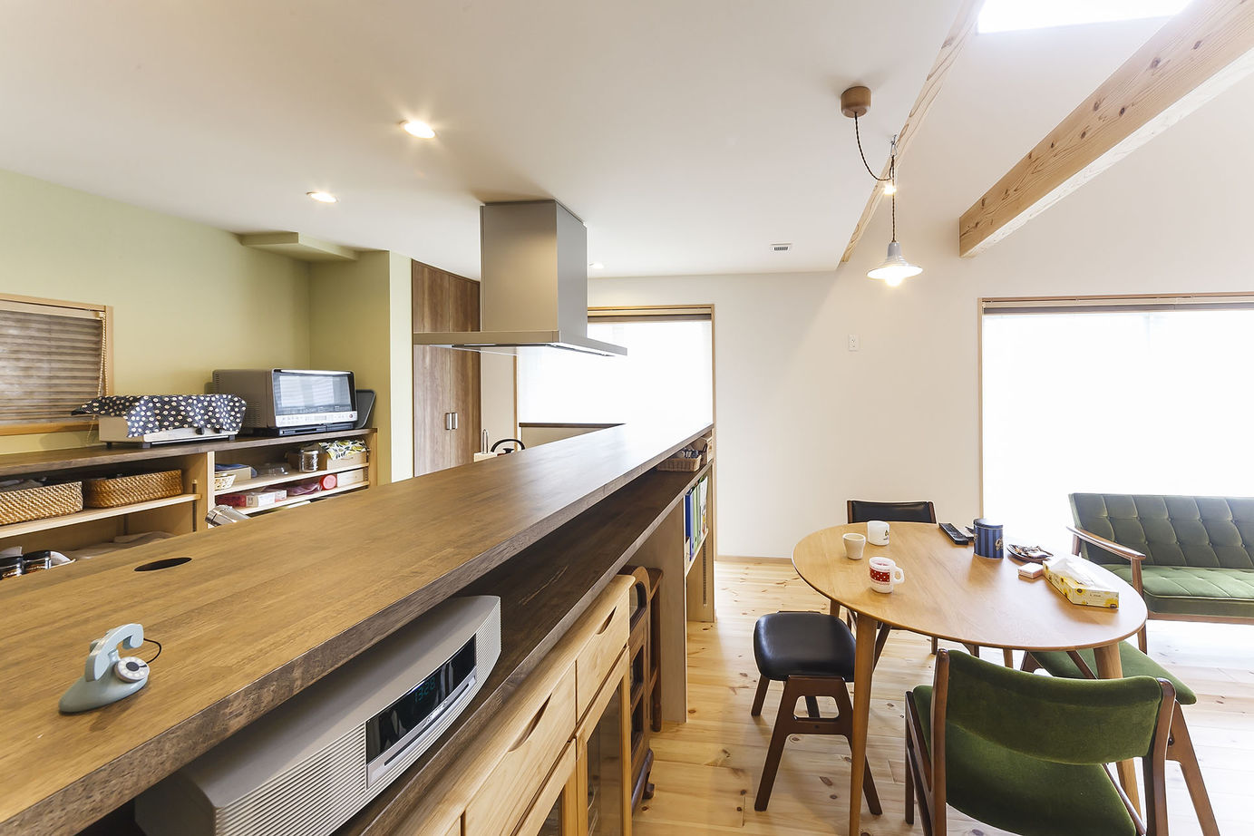 昭栄建設の注文住宅 【加須市/2000万円台/30坪台/平屋風二階建て】天候に左右されない快適さと木の質感とデザインを活かした家の建築実例画像4