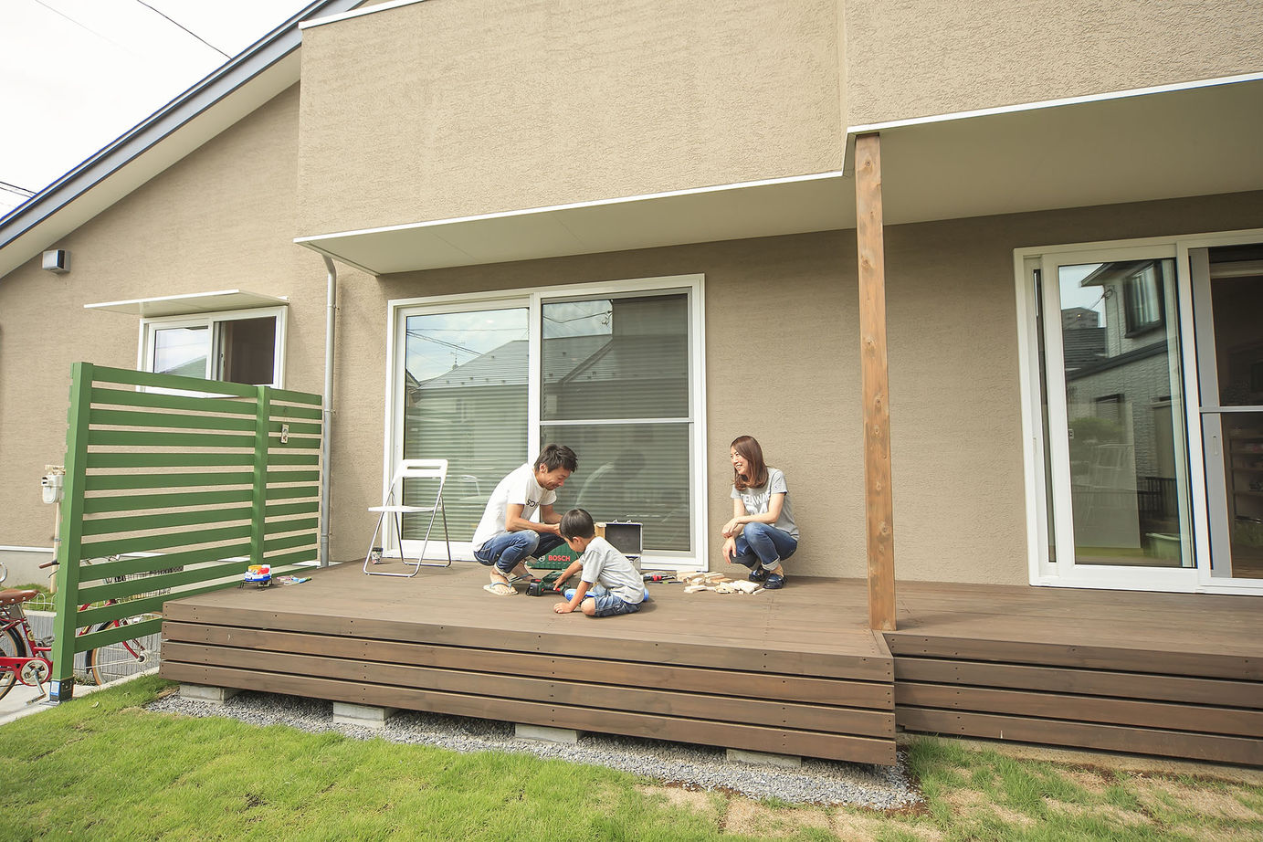 昭栄建設の注文住宅 【加須市/2000万円台/30坪台/平屋風二階建て】天候に左右されない快適さと木の質感とデザインを活かした家の建築実例画像7