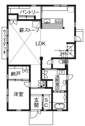 昭栄建設の注文住宅 【群馬県/3000万円台/建て替え/間取り図】薪ストーブと大屋根が印象的な空間を大胆に使う山小屋風の家の間取り図（3LDK）1階