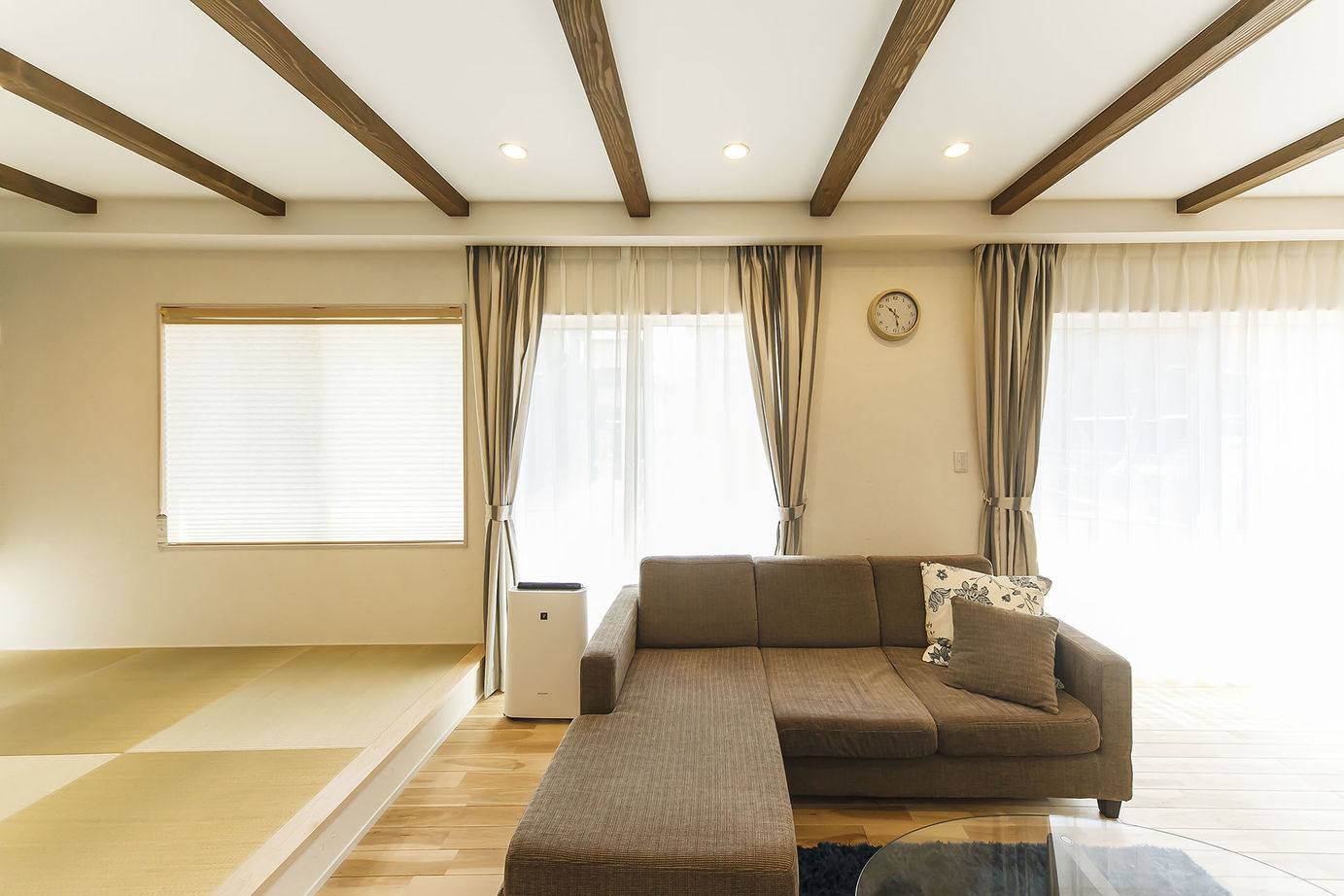 昭栄建設の注文住宅 【川越市/2000万円台/30坪台/間取り有】木を上手に使った、和モダンのおしゃれな家に満足の建築実例画像3